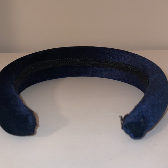 Tristan dark blue velvet-like headband - Picture 3 of 4